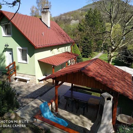 Chata Lazne Evzenie Klášterec nad Ohří Exteriör bild