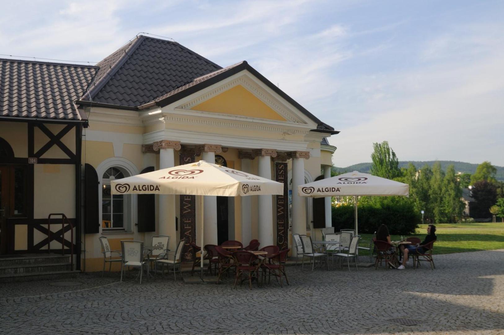 Chata Lazne Evzenie Klášterec nad Ohří Exteriör bild